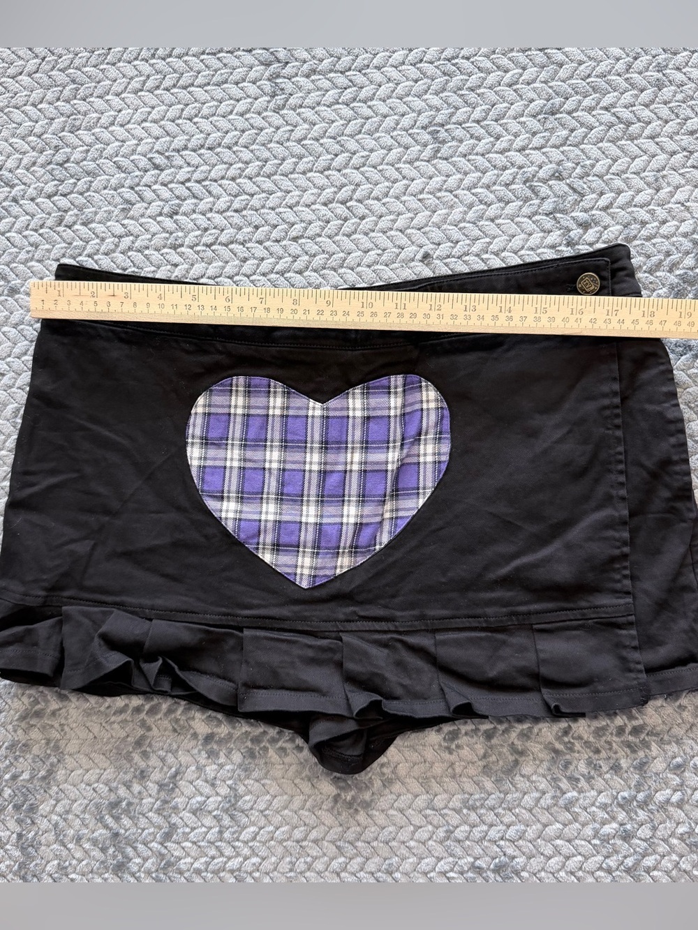 Tunnel Vision Black Heart Plaid Patch Pleated Skort Size XL - Picture 11 of 12